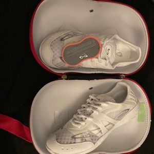 Brand new Nike cheer shoes still have paper on inside from store